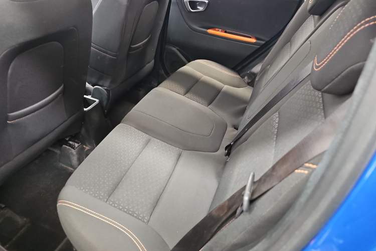 Used Geely Auto Vision X1 2017 1.3L Automatic Fun Edition Interior 1