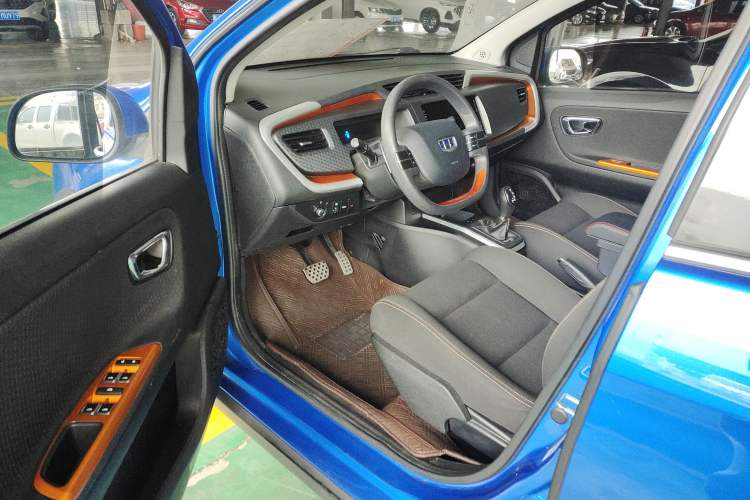 Used Geely Auto Vision X1 2017 1.3L Automatic Fun Edition Interior 2