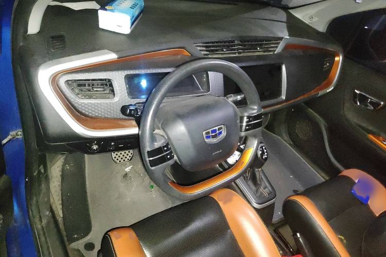 Used Geely Auto Vision X1 2017 1.3L Automatic Player Edition Interior 2