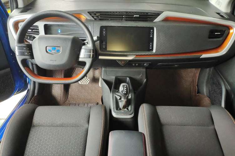Used Geely Auto Vision X1 2017 1.3L Automatic Fun Edition Interior 3
