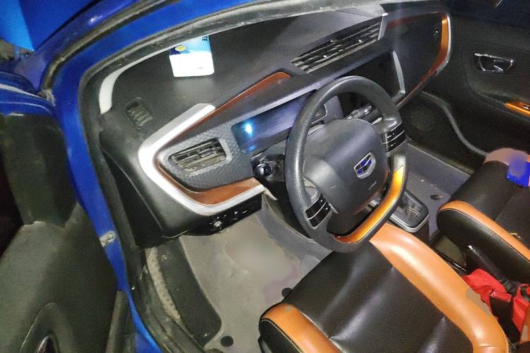 Used Geely Auto Vision X1 2017 1.3L Automatic Player Edition Interior 3