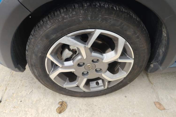 Used Geely Auto Vision X1 2017 1.3L Automatic Player Edition Left Front Wheel Hub