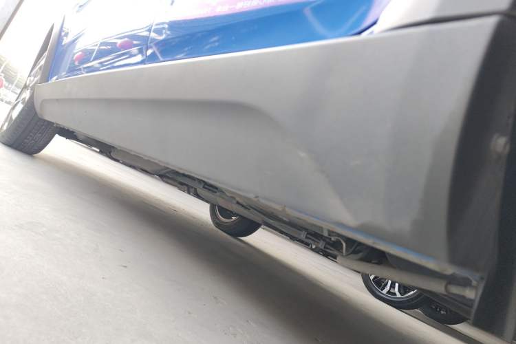 Used Geely Auto Vision X1 2017 1.3L Automatic Player Edition Left Side Sill