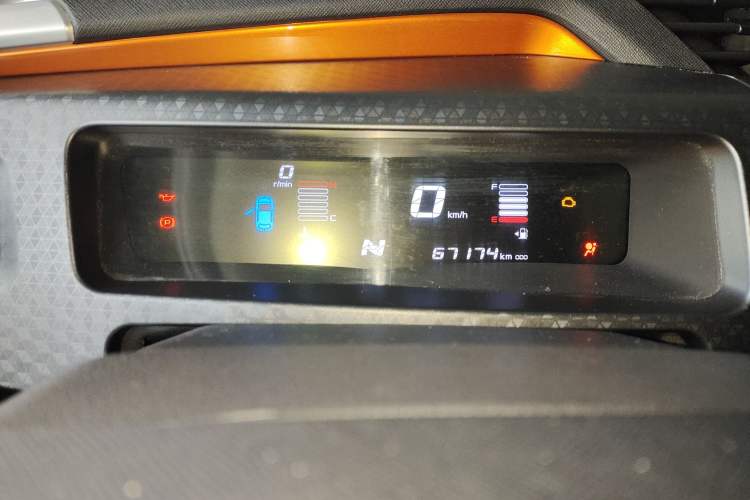 Used Geely Auto Vision X1 2017 1.3L Automatic Fun Edition Odometer Close Up