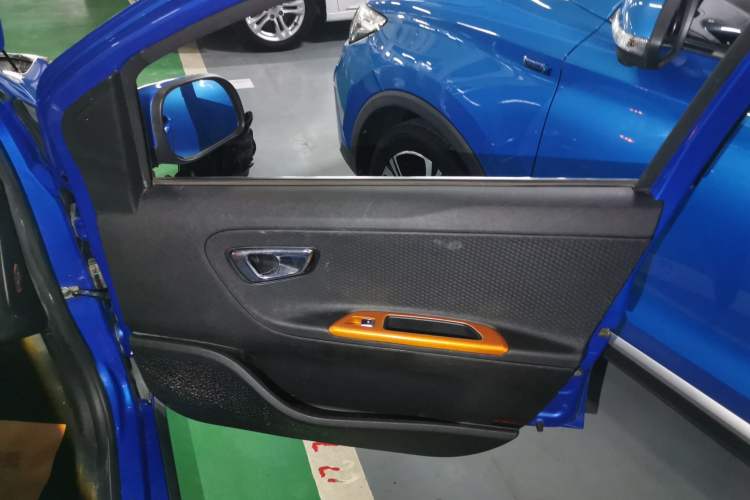 Used Geely Auto Vision X1 2017 1.3L Automatic Player Edition Right Front Door Interior