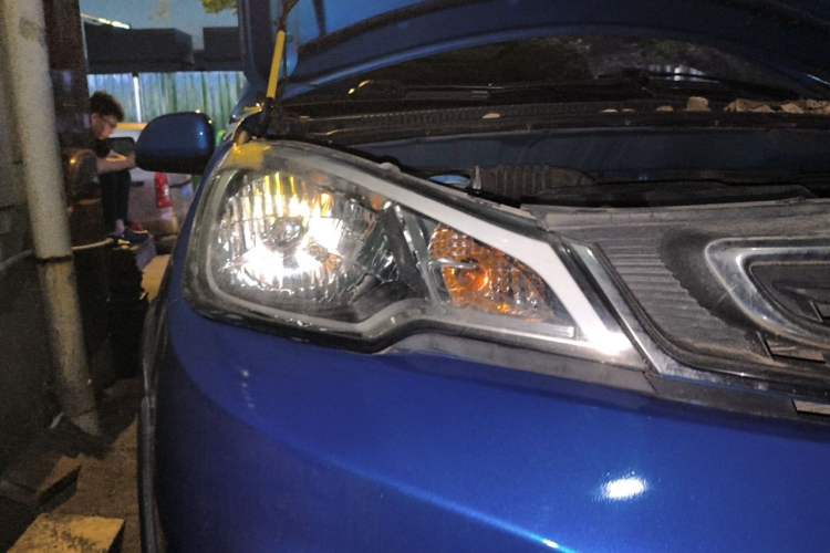 Used Geely Auto Vision X1 2017 1.3L Automatic Player Edition Right Front Headlight