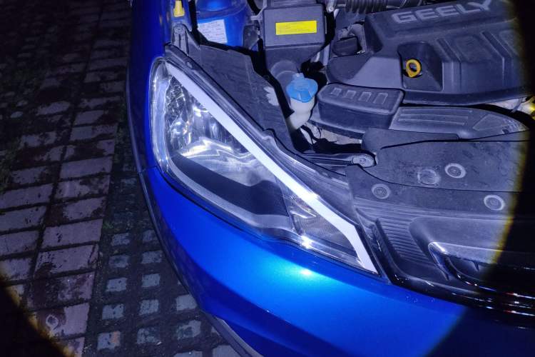 Used Geely Auto Vision X1 2017 1.3L Automatic Fun Edition Right Front Headlight
