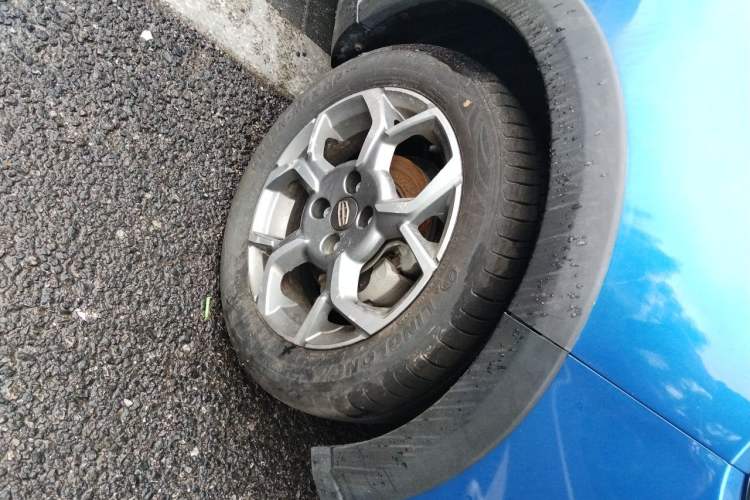 Used Geely Auto Vision X1 2017 1.3L Automatic Fun Edition Right Front Wheel Hub