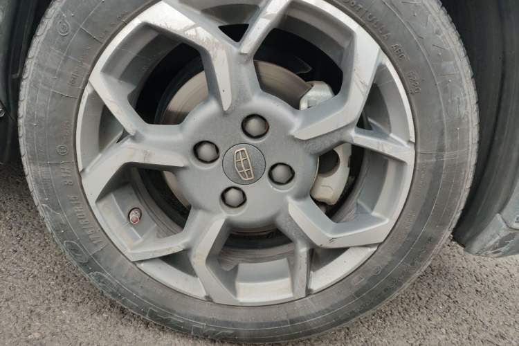 Used Geely Auto Vision X1 2017 1.3L Automatic Player Edition Right Front Wheel Hub