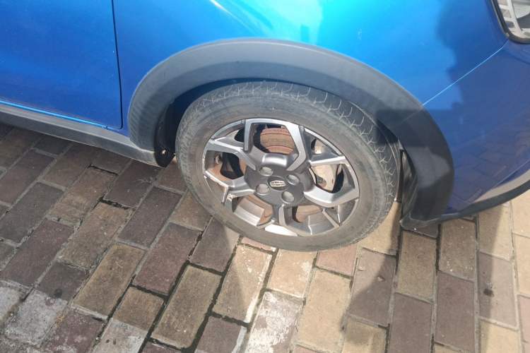 Used Geely Auto Vision X1 2017 1.3L Manual Frenzy Edition Right Front Wheel Hub