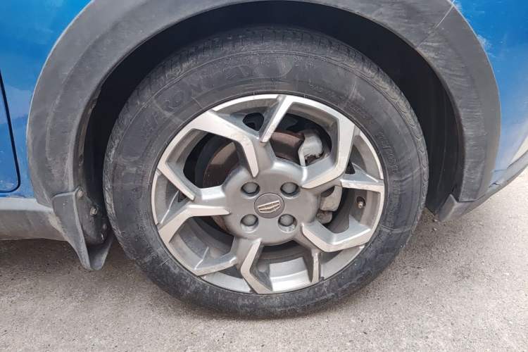 Used Geely Auto Vision X1 2017 1.3L Automatic Player Edition Right Front Wheel Hub