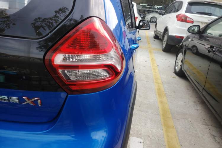 Used Geely Auto Vision X1 2017 1.3L Automatic Player Edition Right Rear Taillight