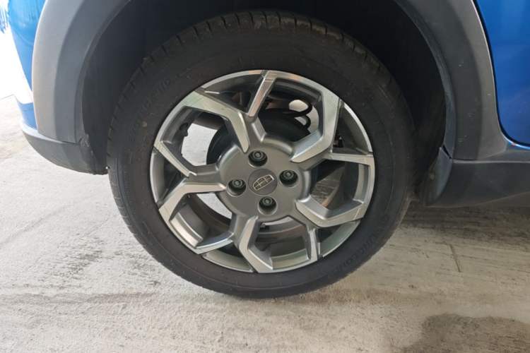 Used Geely Auto Vision X1 2017 1.3L Automatic Player Edition Right Rear Wheel Hub