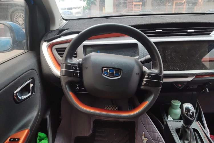 Used Geely Auto Vision X1 2017 1.3L Automatic Player Edition Steering Wheel