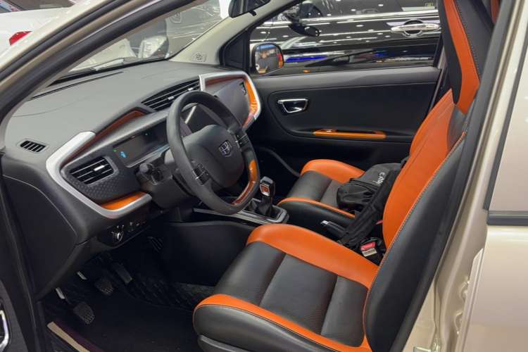 Used Geely Auto Vision X1 2017 1.3L Manual Frenzy Edition Interior 3