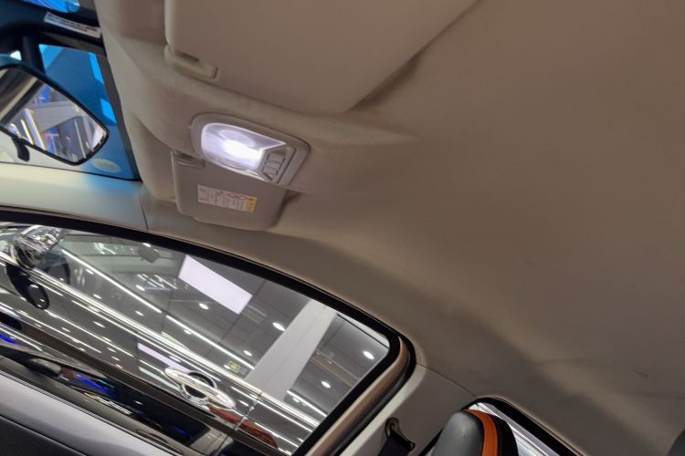 Used Geely Auto Vision X1 2017 1.3L Manual Frenzy Edition Interior 4