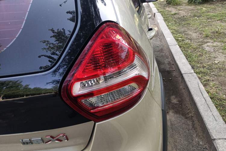 Used Geely Auto Vision X1 2017 1.3L Automatic Player Edition Exterior 6