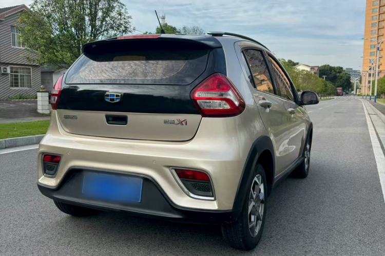 Used Geely Auto Vision X1 2017 1.3L Automatic Player Edition Exterior 6