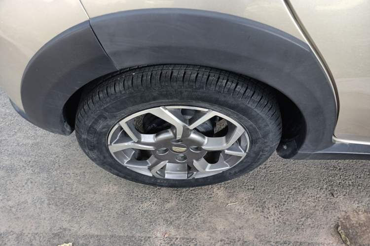 Used Geely Auto Vision X1 2017 1.3L Automatic Player Edition Exterior 8