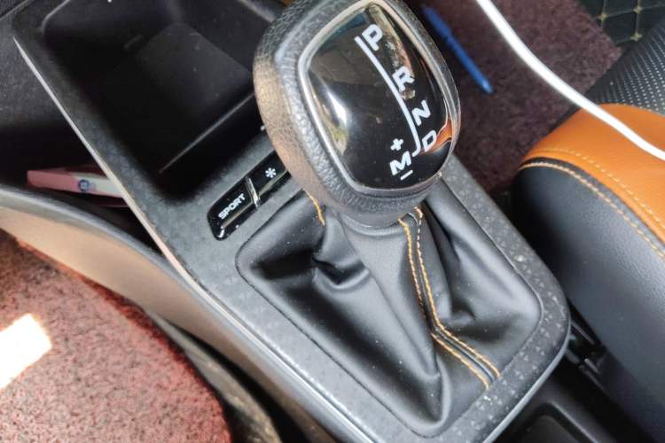 Used Geely Auto Vision X1 2017 1.3L Automatic Player Edition Gear Lever