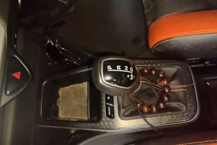 Used Geely Auto Vision X1 2017 1.3L Automatic Fun Edition Gear Lever
