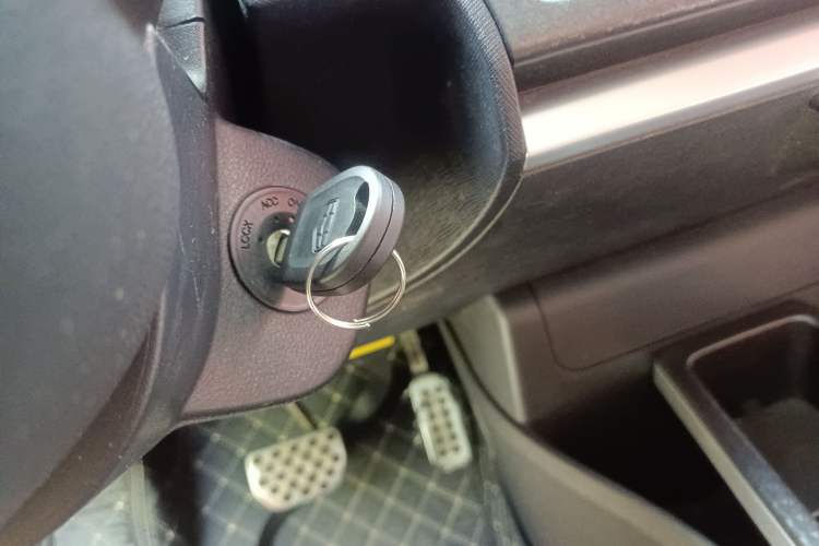 Used Geely Auto Vision X1 2017 1.3L Automatic Player Edition Interior 1