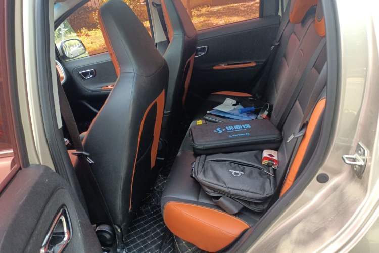 Used Geely Auto Vision X1 2017 1.3L Automatic Player Edition Interior 4