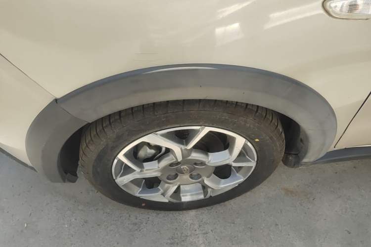 Used Geely Auto Vision X1 2017 1.3L Manual Frenzy Edition Left Front Wheel Hub