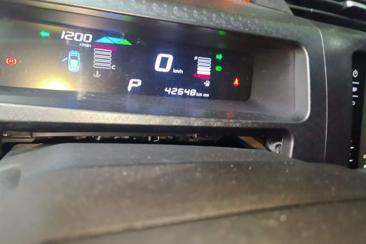 Used Geely Auto Vision X1 2017 1.3L Automatic Fun Edition Odometer Close Up