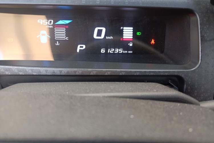 Used Geely Auto Vision X1 2017 1.3L Automatic Player Edition Odometer Close Up