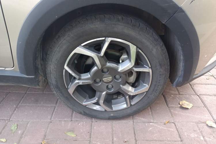 Used Geely Auto Vision X1 2017 1.3L Automatic Player Edition Right Front Wheel Hub