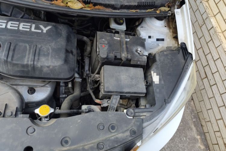 Used Geely Auto Vision X1 2017 1.3L Automatic Fun Edition Engine Bay Left