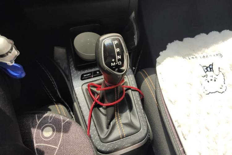 Used Geely Auto Vision X1 2017 1.3L Automatic Fun Edition Gear Lever