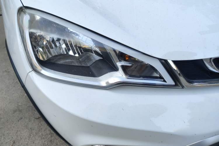 Used Geely Auto Vision X1 2017 1.3L Automatic Fun Edition Right Front Headlight