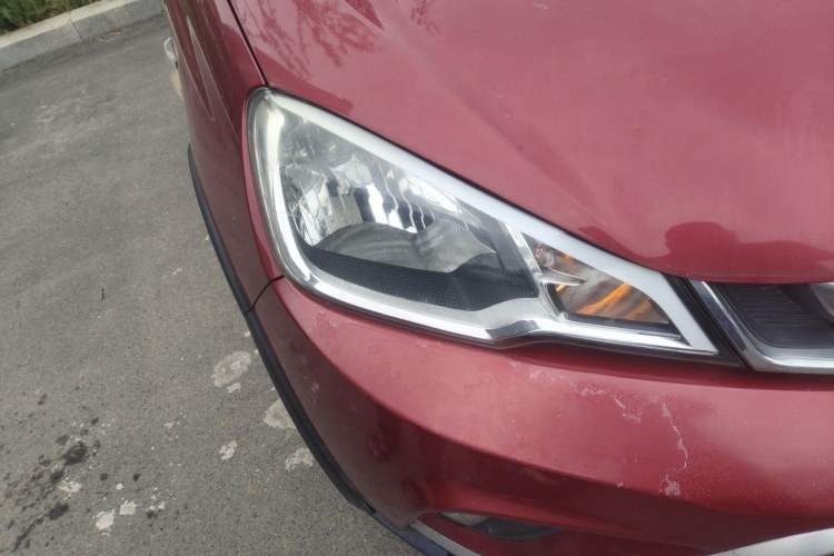 Used Geely Auto Vision X1 2017 1.3L Automatic Player Edition Right Front Headlight