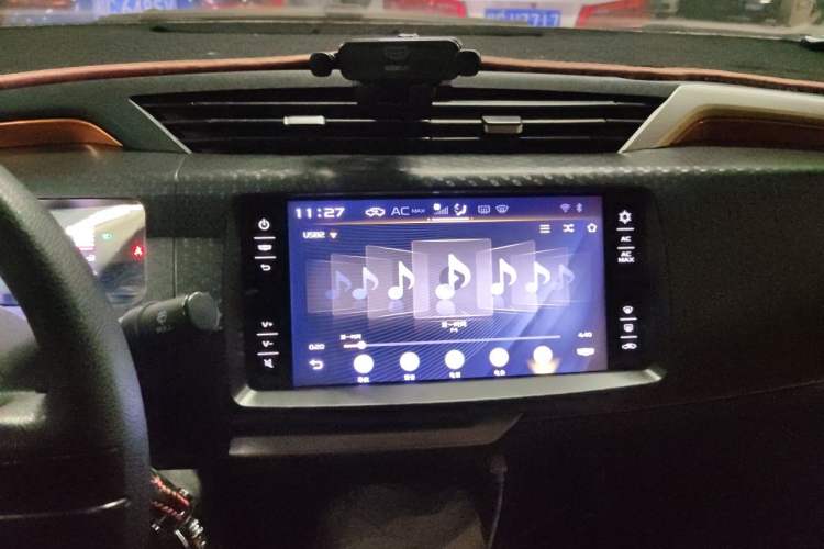 Used Geely Auto Vision X1 2017 1.3L Automatic Player Edition Audio And AC Panel