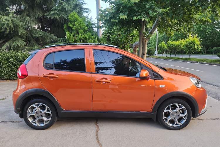 Used Geely Auto Vision X1 2017 1.3L Manual Frenzy Edition Exterior 3