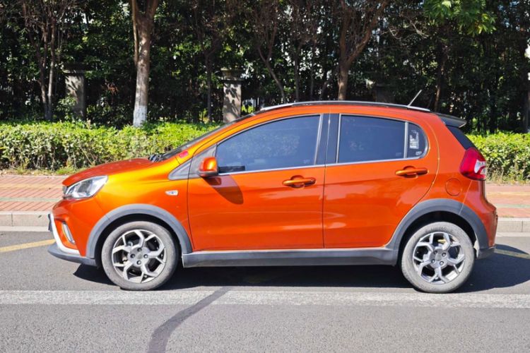 Used Geely Auto Vision X1 2017 1.3L Automatic Player Edition Exterior 3