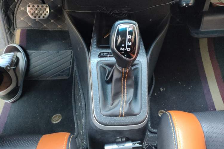Used Geely Auto Vision X1 2017 1.3L Automatic Player Edition Gear Lever
