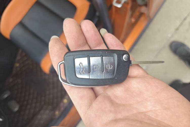 Used Geely Auto Vision X1 2017 1.3L Automatic Player Edition Interior 1