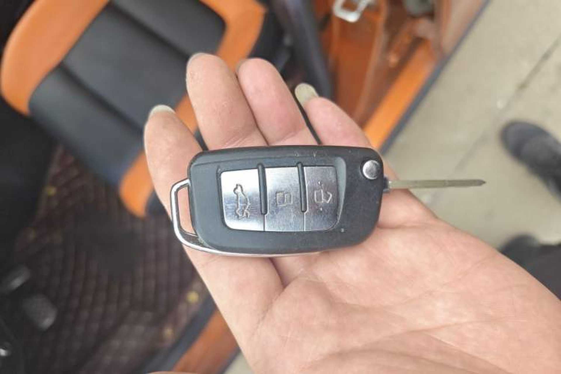 Used Geely Auto Vision X1 2017 1.3L Automatic Player Edition Interior 1