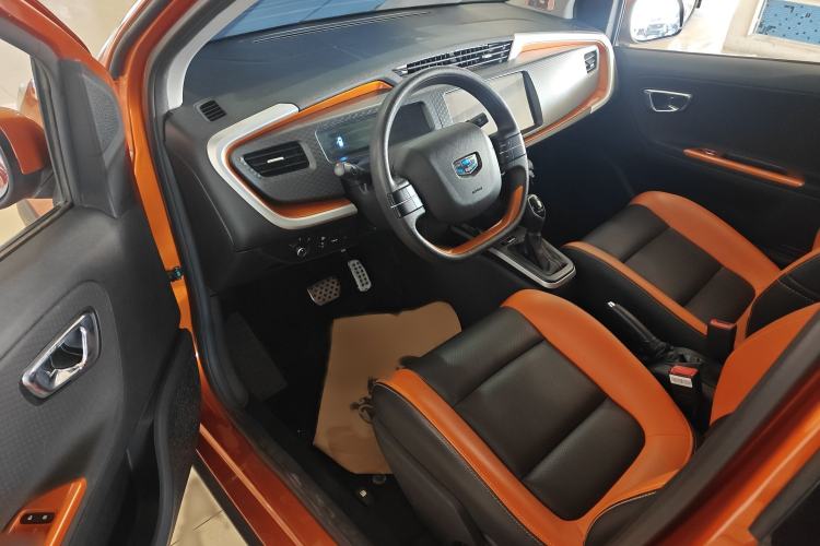 Used Geely Auto Vision X1 2017 1.3L Automatic Player Edition Interior 1