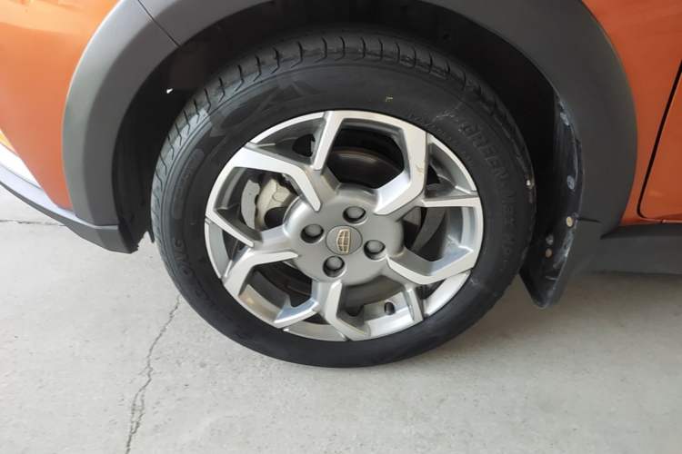 Used Geely Auto Vision X1 2017 1.3L Manual Frenzy Edition Left Front Wheel Hub