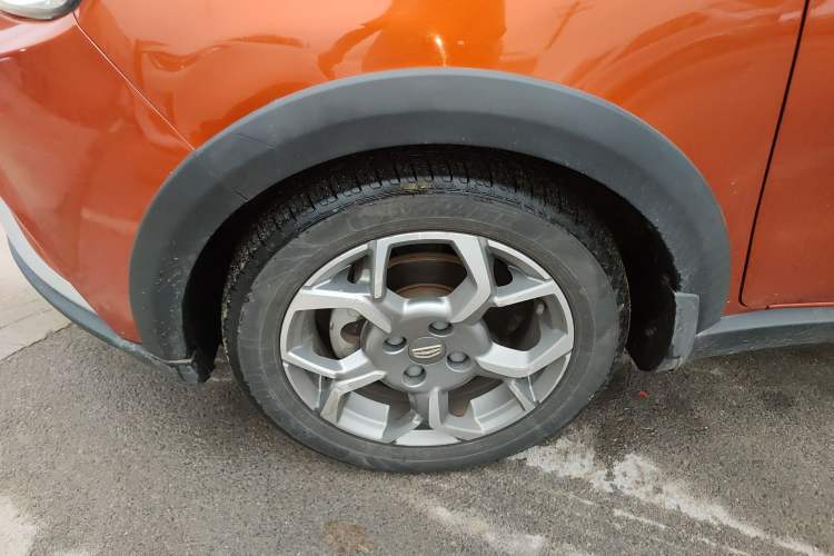 Used Geely Auto Vision X1 2017 1.3L Automatic Fun Edition Left Front Wheel Hub
