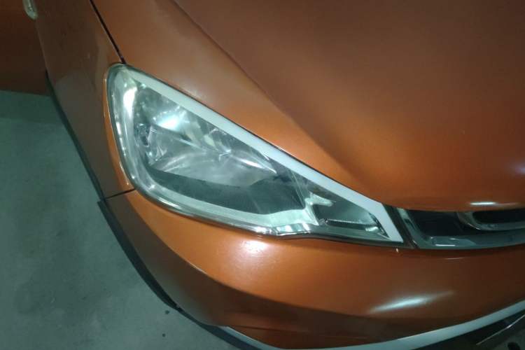 Used Geely Auto Vision X1 2017 1.3L Automatic Player Edition Right Front Headlight