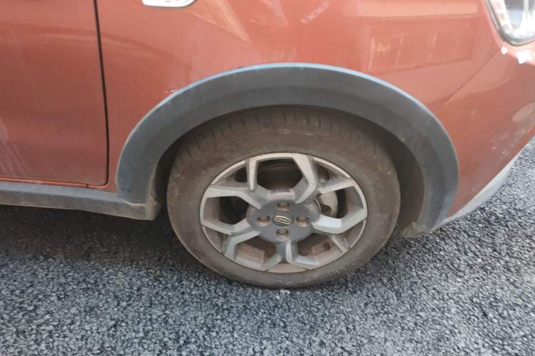 Used Geely Auto Vision X1 2017 1.3L Automatic Player Edition Right Front Wheel Hub