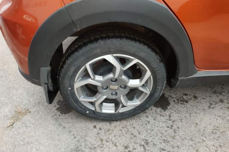 Used Geely Auto Vision X1 2017 1.3L Automatic Fun Edition Right Rear Wheel Hub