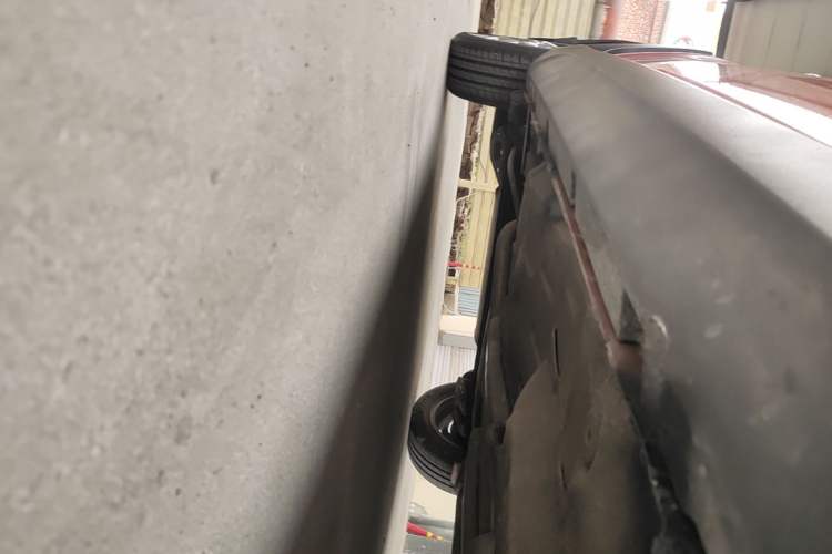 Used Geely Auto Vision X1 2017 1.3L Manual Frenzy Edition Right Side Sill