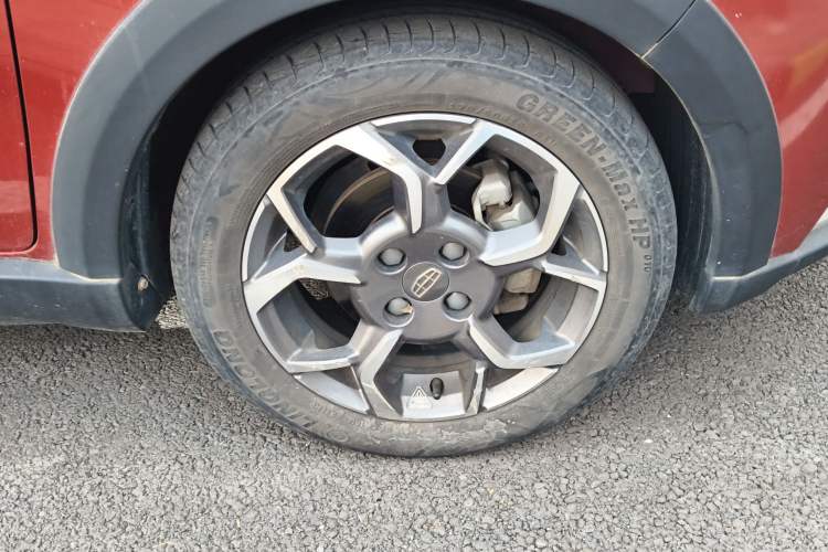 Used Geely Auto Vision X1 2017 1.3L Automatic Player Edition Right Front Wheel Hub