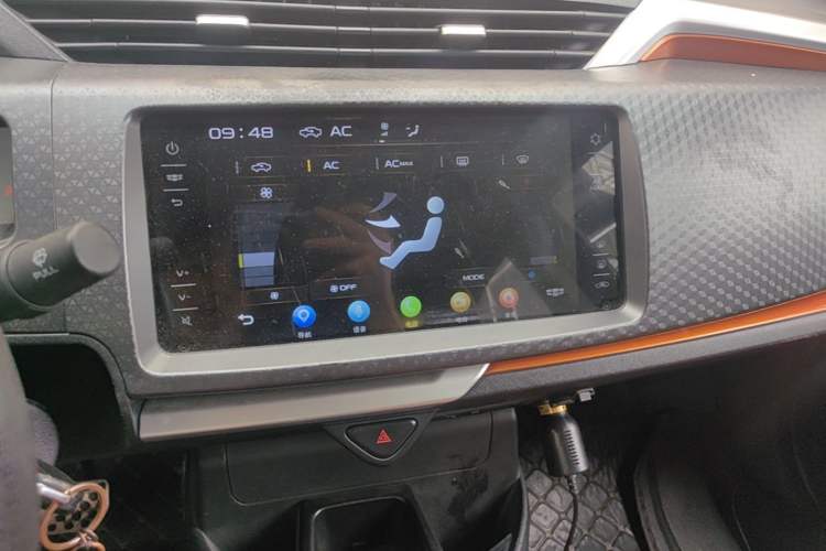 Used Geely Auto Vision X1 2017 1.3L Automatic Player Edition Audio And AC Panel